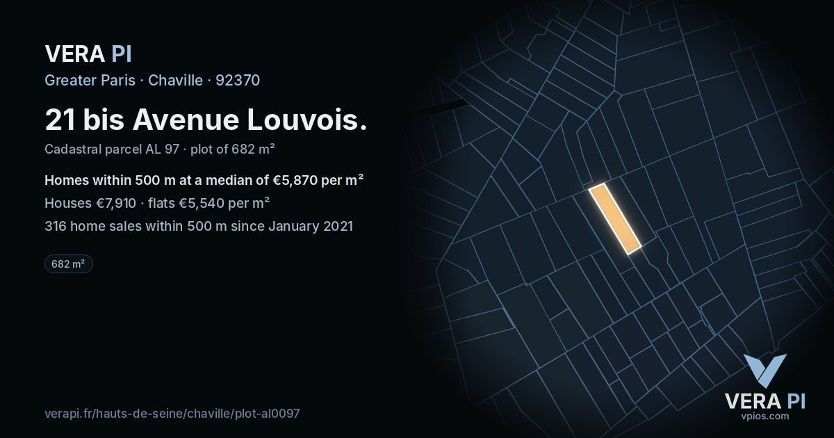 21 bis Avenue Louvois, Chaville at night – the plot lit, the parcels around coloured by the prices near them