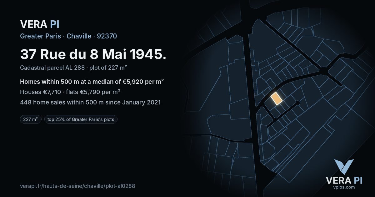 37 Rue du 8 Mai 1945, Chaville at night – the plot lit, the parcels around coloured by the prices near them