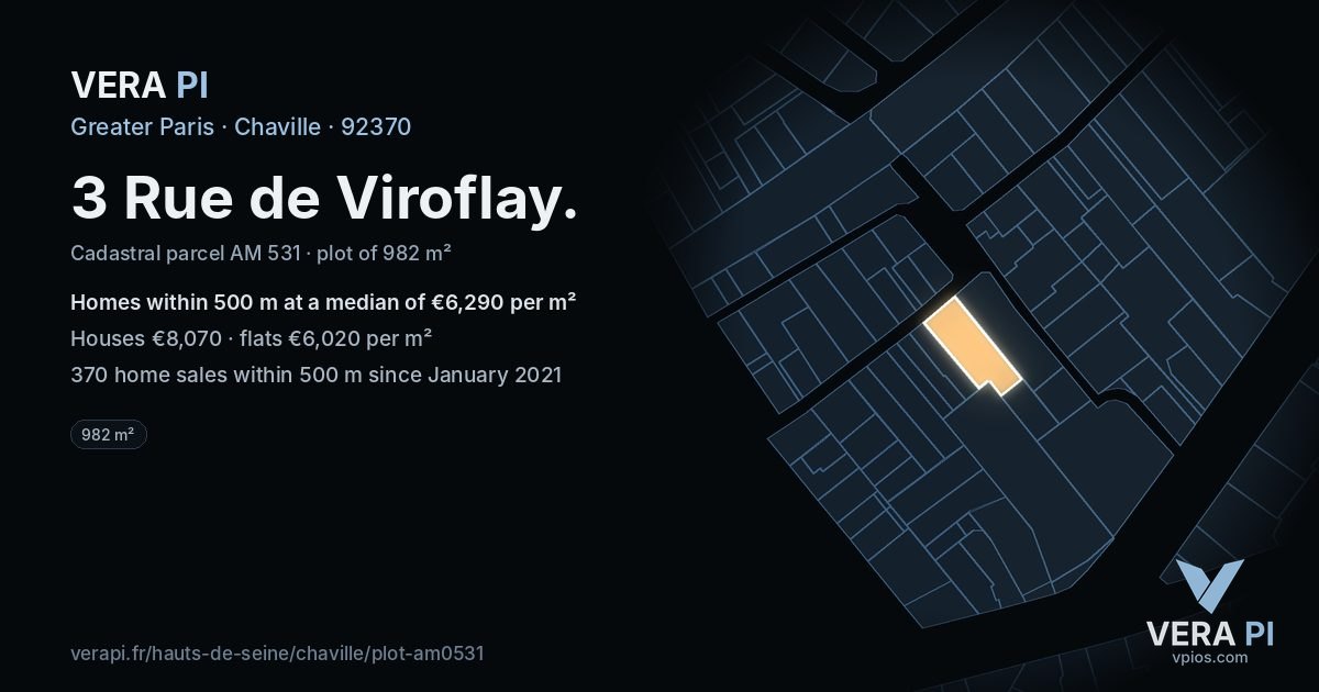 3 Rue de Viroflay, Chaville at night – the plot lit, the parcels around coloured by the prices near them