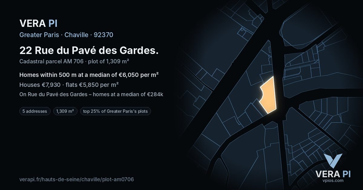 22 Rue du Pavé des Gardes, Chaville at night – the plot lit, the parcels around coloured by the prices near them
