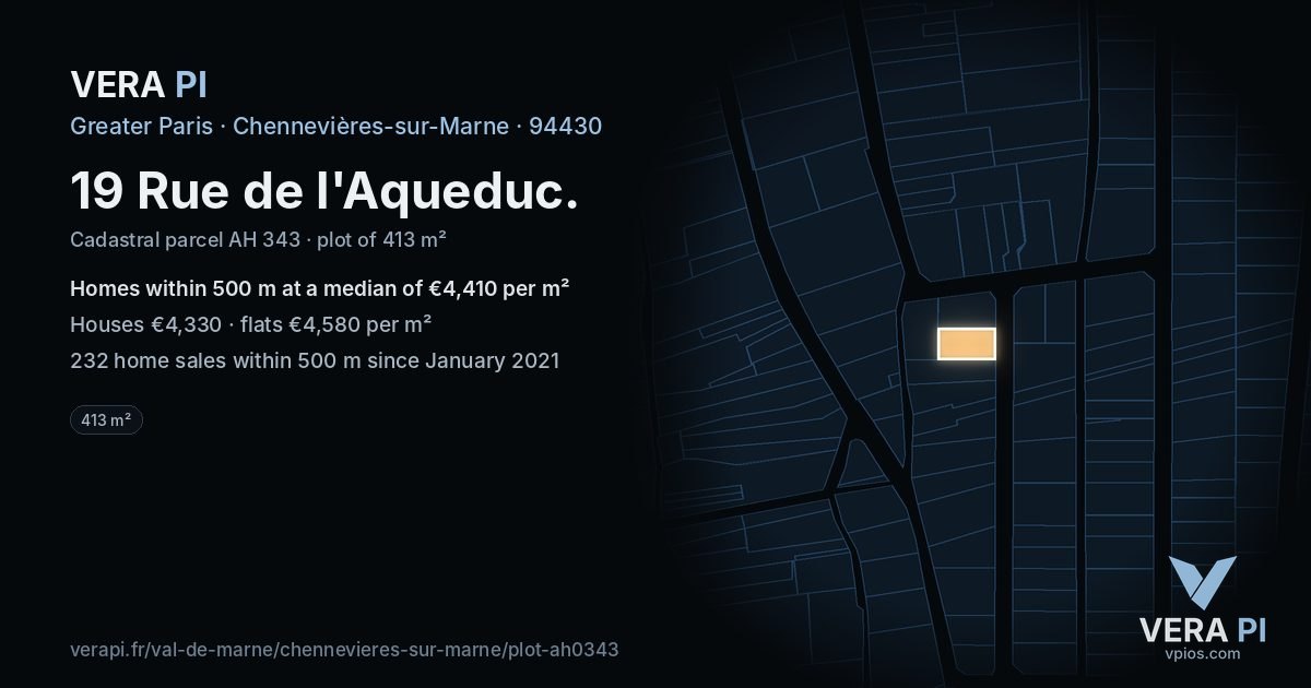 19 Rue de l'Aqueduc, Chennevières-sur-Marne at night – the plot lit, the parcels around coloured by the prices near them