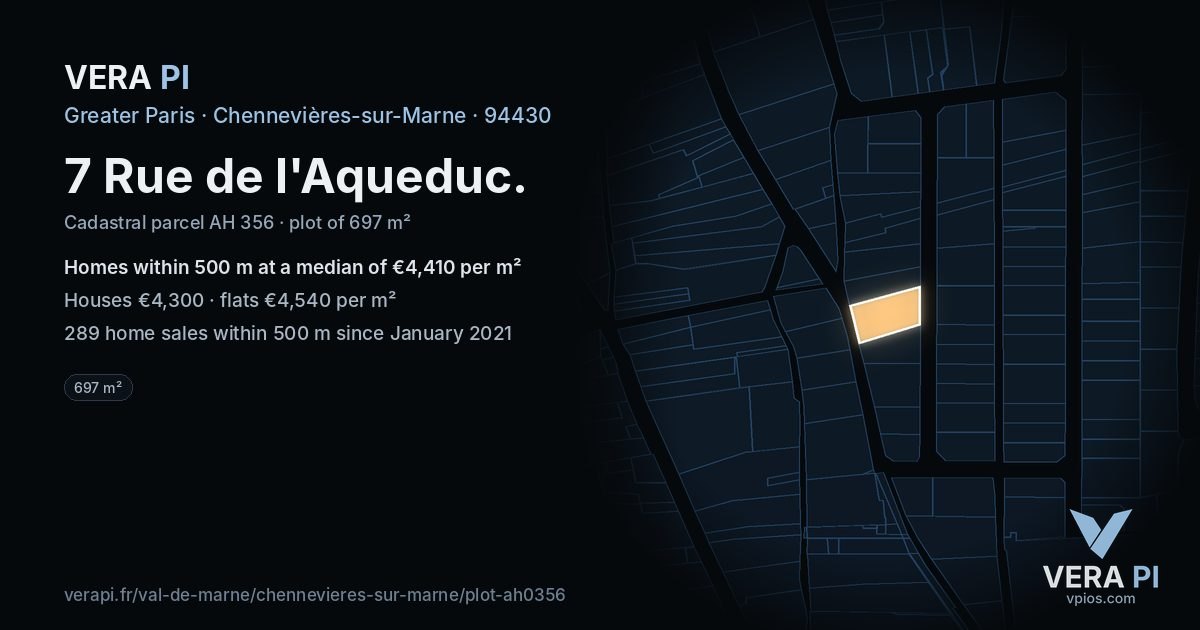 7 Rue de l'Aqueduc, Chennevières-sur-Marne at night – the plot lit, the parcels around coloured by the prices near them