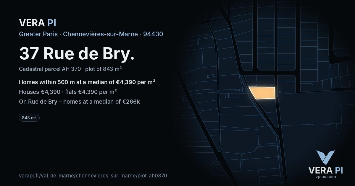 37 Rue de Bry, Chennevières-sur-Marne at night – the plot lit, the parcels around coloured by the prices near them
