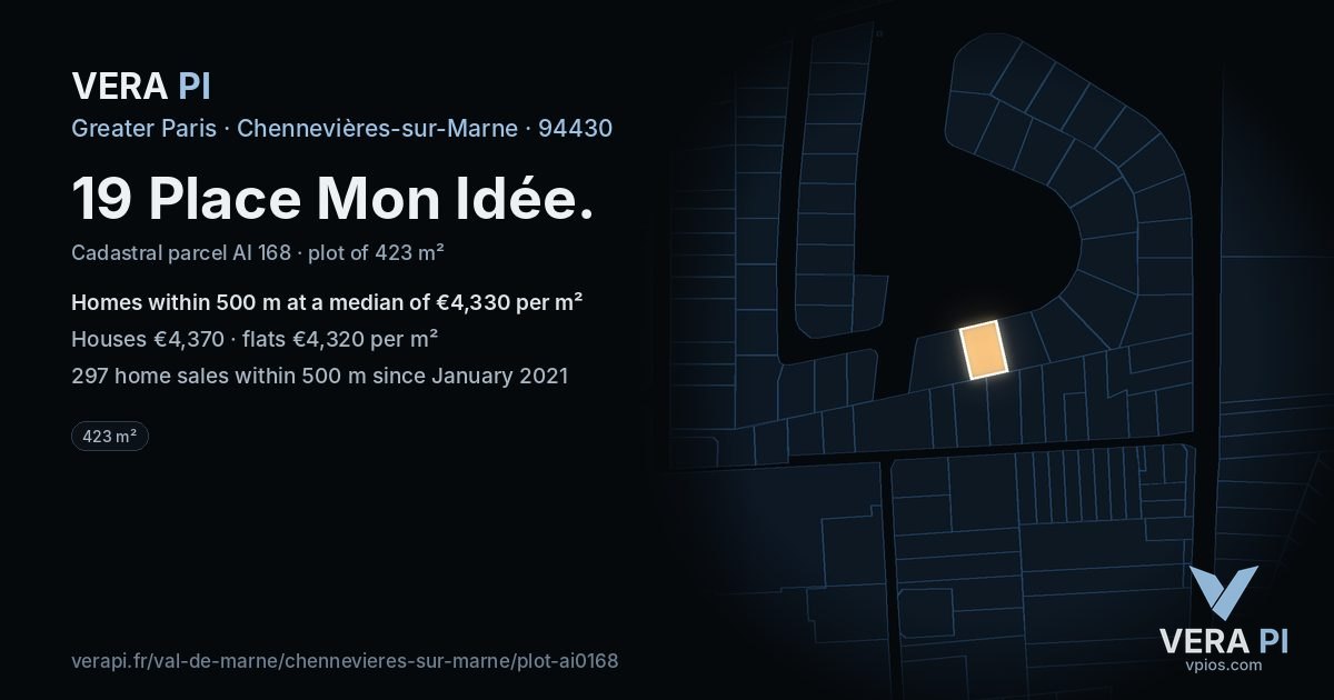 19 Place Mon Idée, Chennevières-sur-Marne at night – the plot lit, the parcels around coloured by the prices near them
