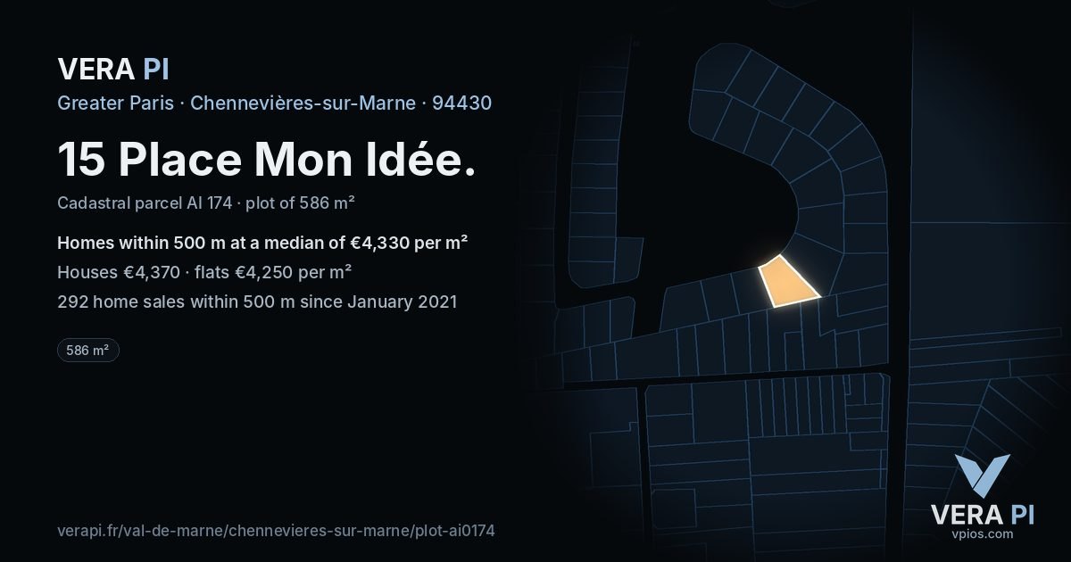 15 Place Mon Idée, Chennevières-sur-Marne at night – the plot lit, the parcels around coloured by the prices near them