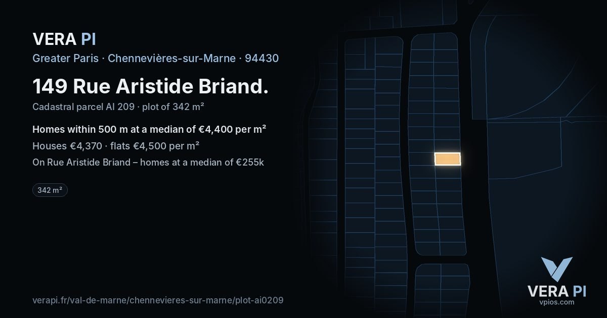 149 Rue Aristide Briand, Chennevières-sur-Marne at night – the plot lit, the parcels around coloured by the prices near them