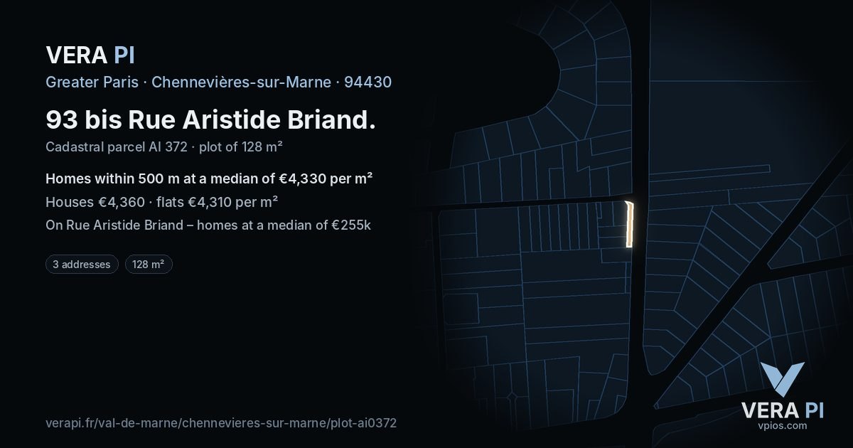 93 bis Rue Aristide Briand, Chennevières-sur-Marne at night – the plot lit, the parcels around coloured by the prices near them