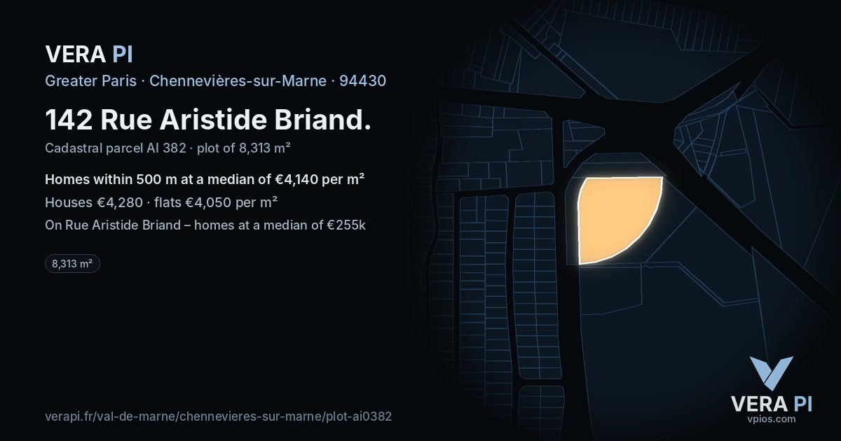 142 Rue Aristide Briand, Chennevières-sur-Marne at night – the plot lit, the parcels around coloured by the prices near them
