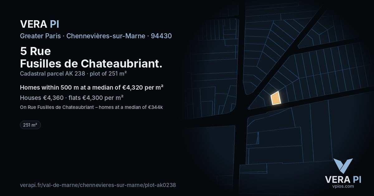 5 Rue Fusilles de Chateaubriant, Chennevières-sur-Marne at night – the plot lit, the parcels around coloured by the prices near them