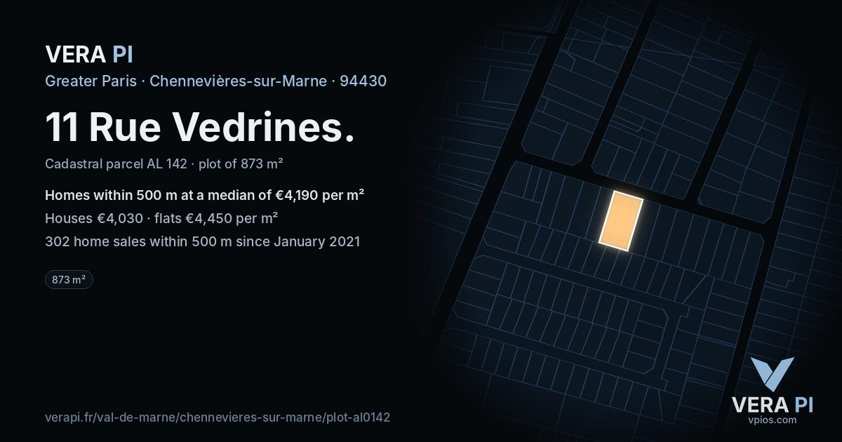 11 Rue Vedrines, Chennevières-sur-Marne at night – the plot lit, the parcels around coloured by the prices near them