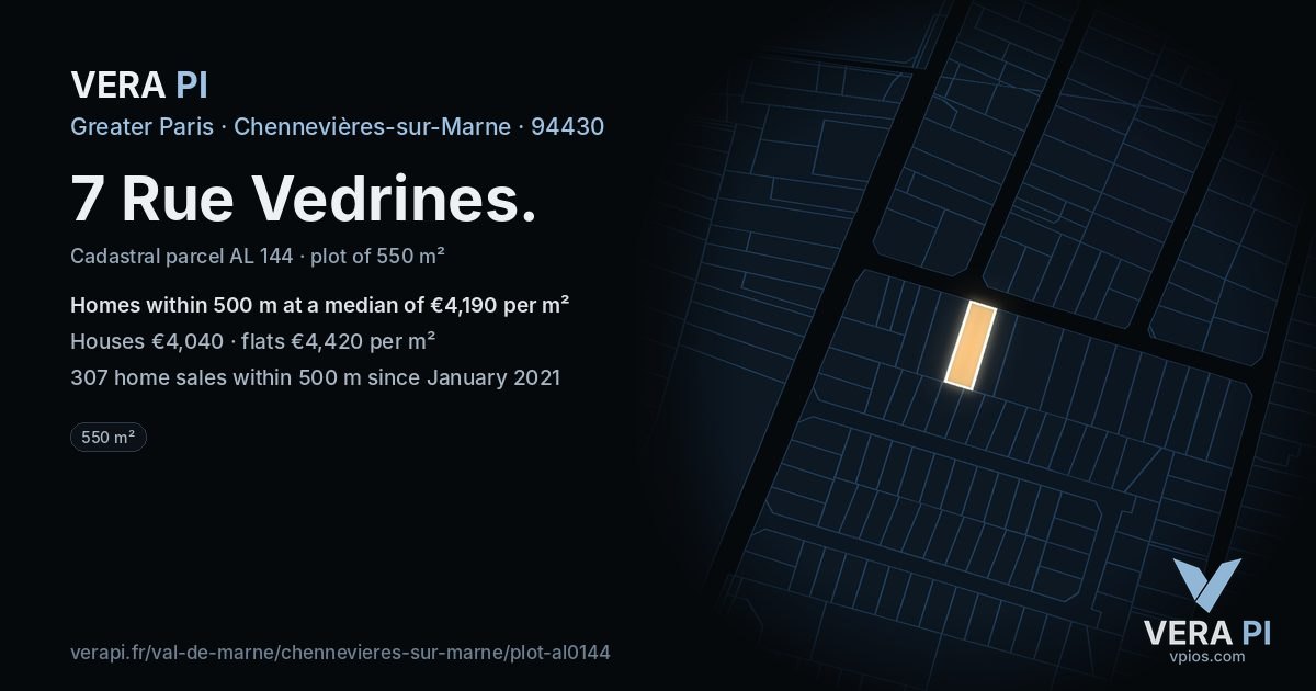 7 Rue Vedrines, Chennevières-sur-Marne at night – the plot lit, the parcels around coloured by the prices near them