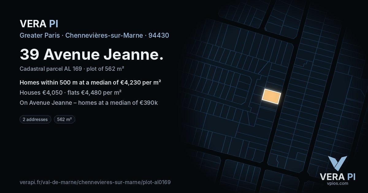 39 Avenue Jeanne, Chennevières-sur-Marne at night – the plot lit, the parcels around coloured by the prices near them