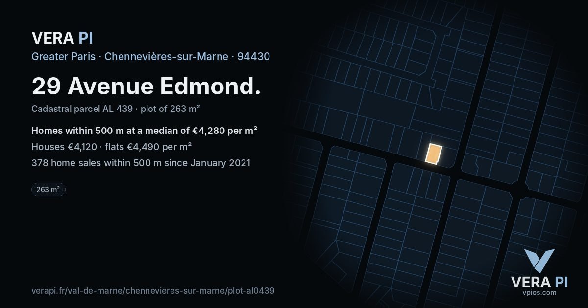29 Avenue Edmond, Chennevières-sur-Marne at night – the plot lit, the parcels around coloured by the prices near them