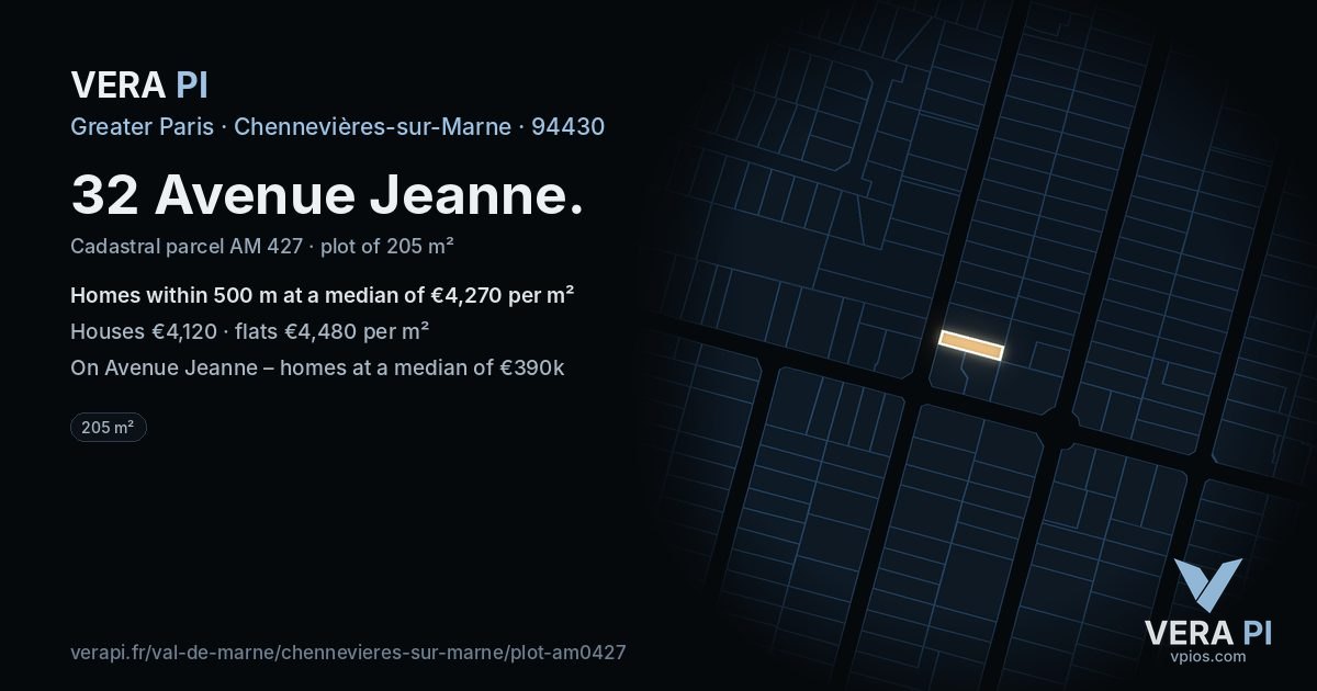 32 Avenue Jeanne, Chennevières-sur-Marne at night – the plot lit, the parcels around coloured by the prices near them