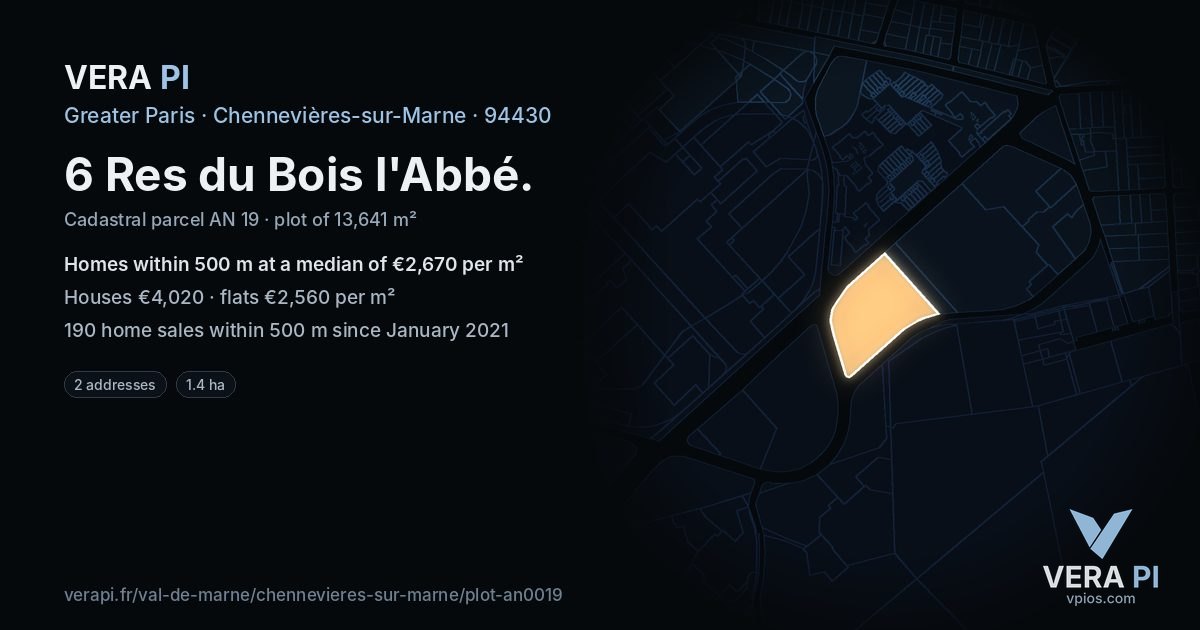 6 Res du Bois l'Abbé, Chennevières-sur-Marne at night – the plot lit, the parcels around coloured by the prices near them