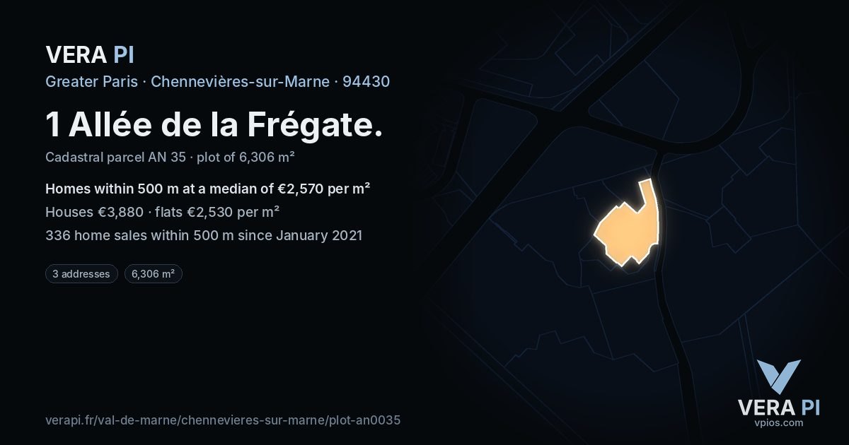 1 Allée de la Frégate, Chennevières-sur-Marne at night – the plot lit, the parcels around coloured by the prices near them