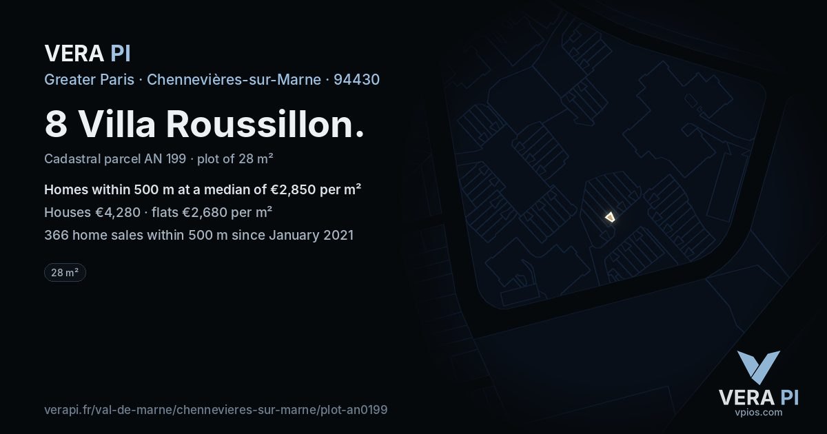 8 Villa Roussillon, Chennevières-sur-Marne at night – the plot lit, the parcels around coloured by the prices near them