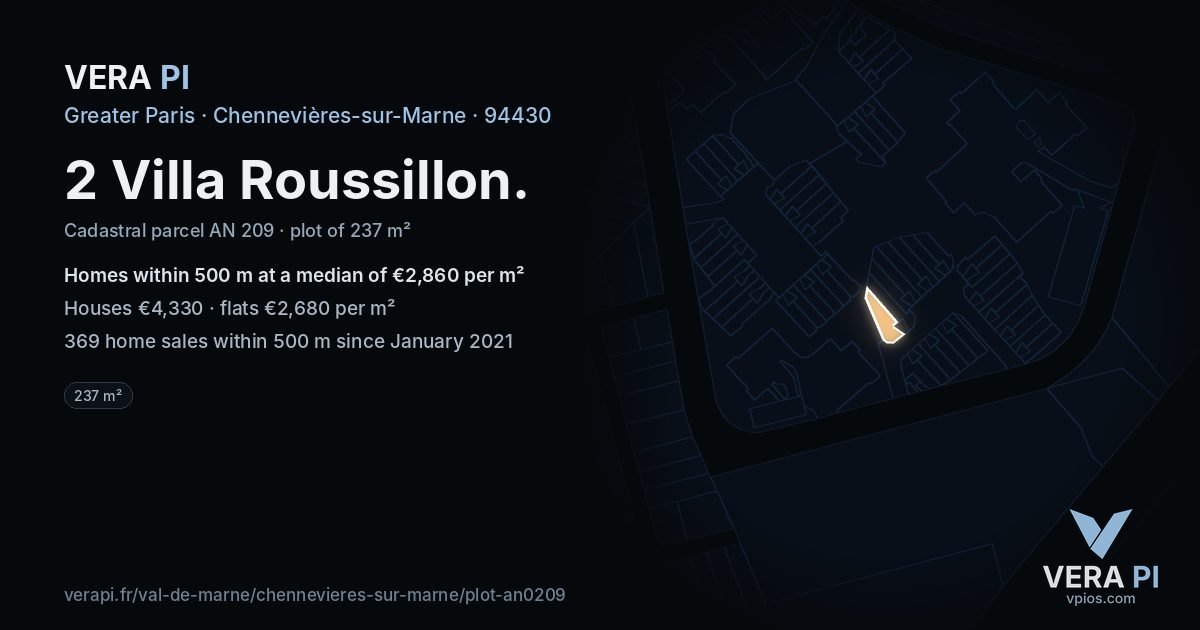 2 Villa Roussillon, Chennevières-sur-Marne at night – the plot lit, the parcels around coloured by the prices near them