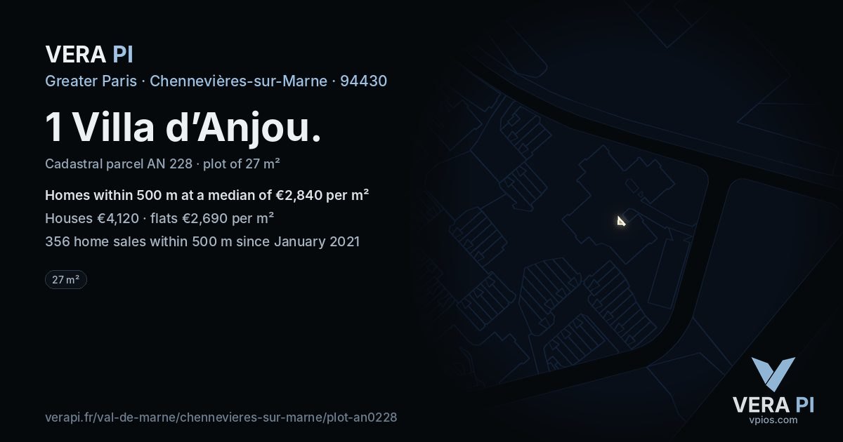 1 Villa d’Anjou, Chennevières-sur-Marne at night – the plot lit, the parcels around coloured by the prices near them