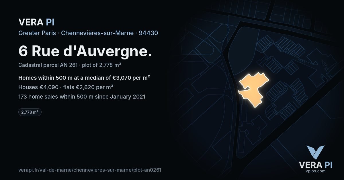 6 Rue d'Auvergne, Chennevières-sur-Marne at night – the plot lit, the parcels around coloured by the prices near them