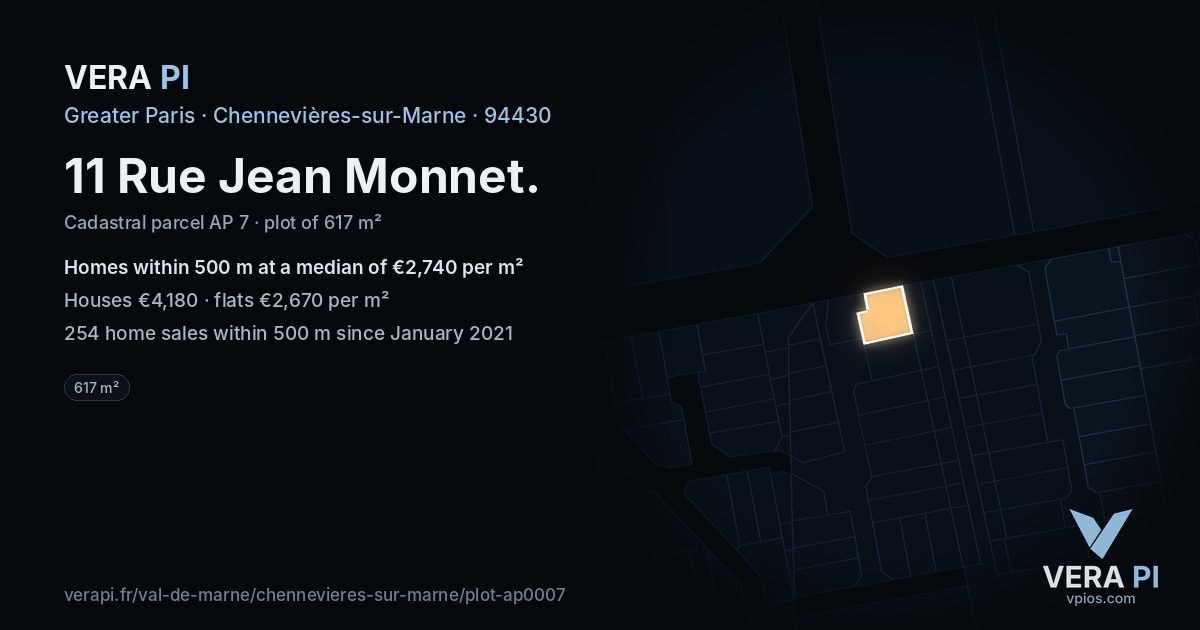 11 Rue Jean Monnet, Chennevières-sur-Marne at night – the plot lit, the parcels around coloured by the prices near them