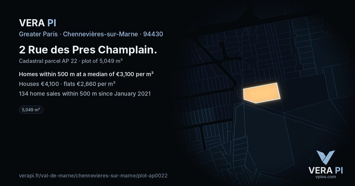 2 Rue des Pres Champlain, Chennevières-sur-Marne at night – the plot lit, the parcels around coloured by the prices near them
