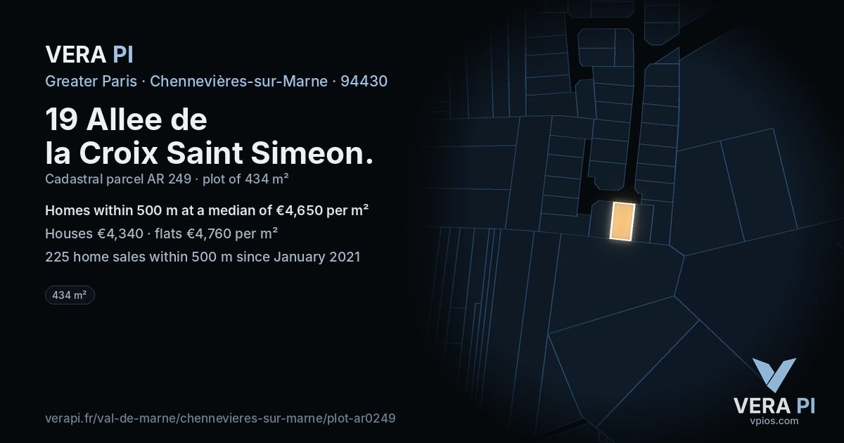 19 Allee de la Croix Saint Simeon, Chennevières-sur-Marne at night – the plot lit, the parcels around coloured by the prices near them