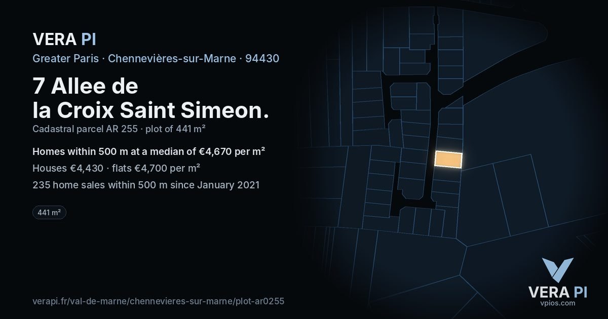 7 Allee de la Croix Saint Simeon, Chennevières-sur-Marne at night – the plot lit, the parcels around coloured by the prices near them