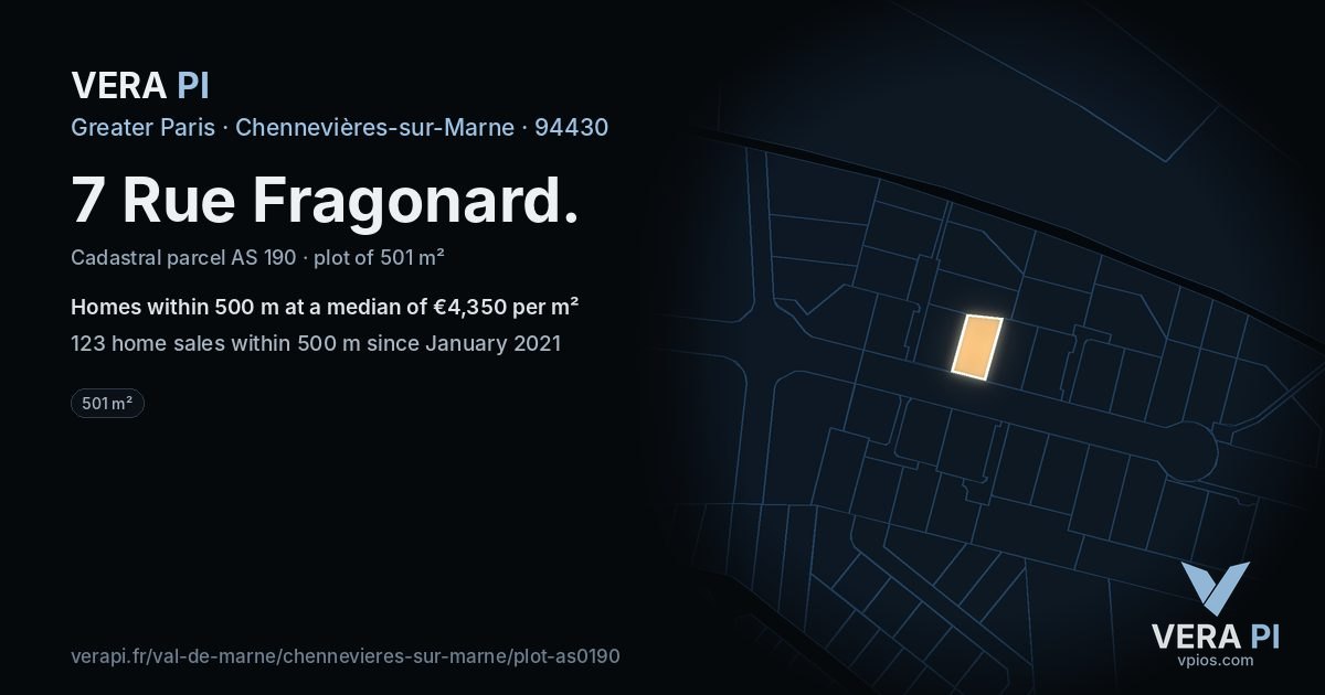 7 Rue Fragonard, Chennevières-sur-Marne at night – the plot lit, the parcels around coloured by the prices near them