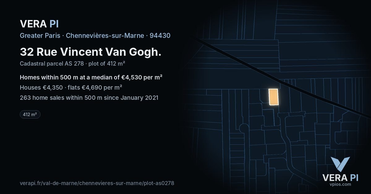32 Rue Vincent Van Gogh, Chennevières-sur-Marne at night – the plot lit, the parcels around coloured by the prices near them
