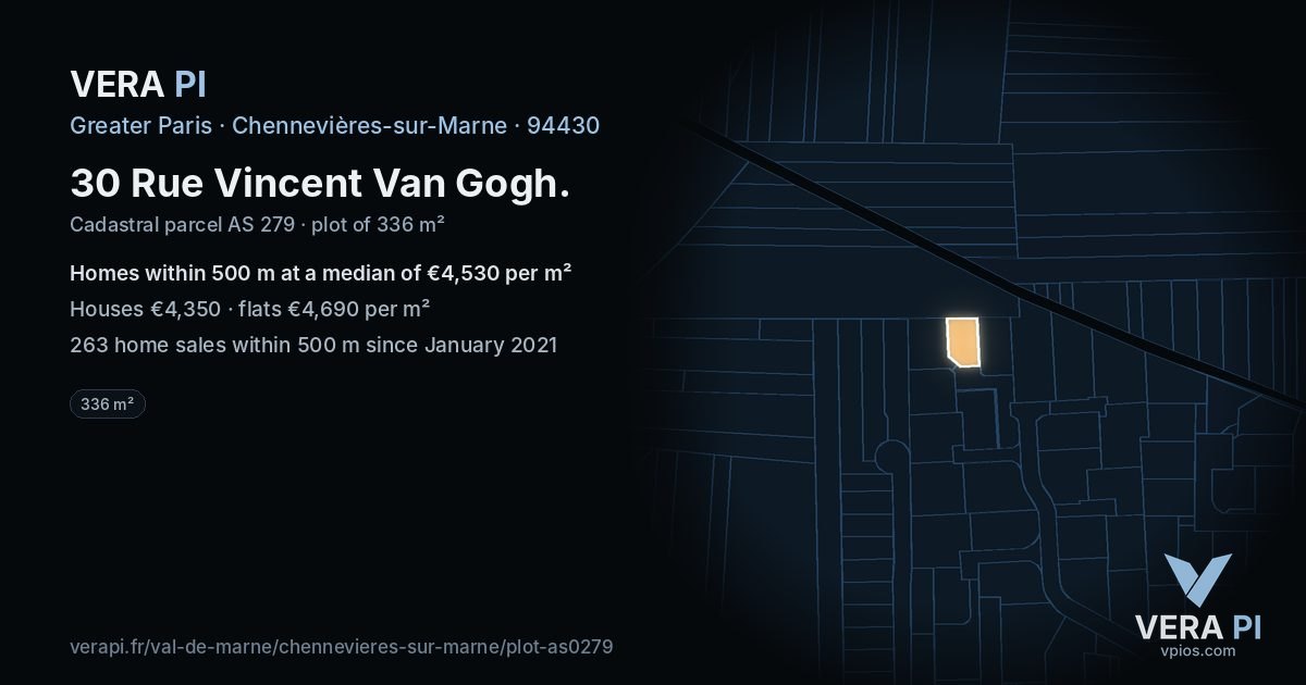 30 Rue Vincent Van Gogh, Chennevières-sur-Marne at night – the plot lit, the parcels around coloured by the prices near them