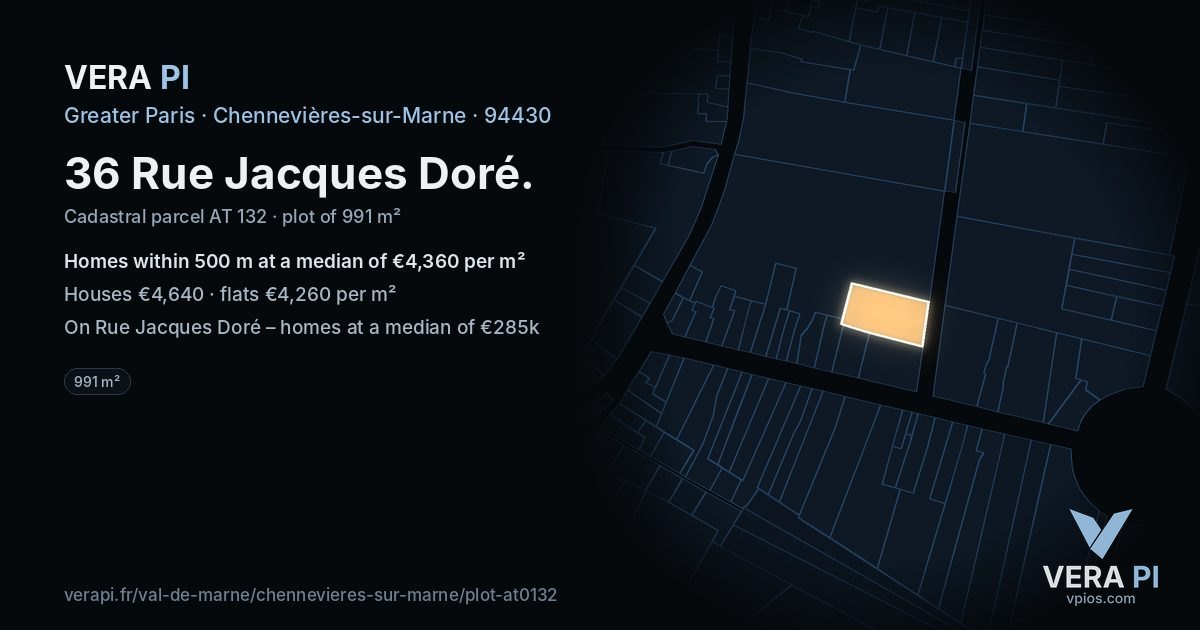 36 Rue Jacques Doré, Chennevières-sur-Marne at night – the plot lit, the parcels around coloured by the prices near them