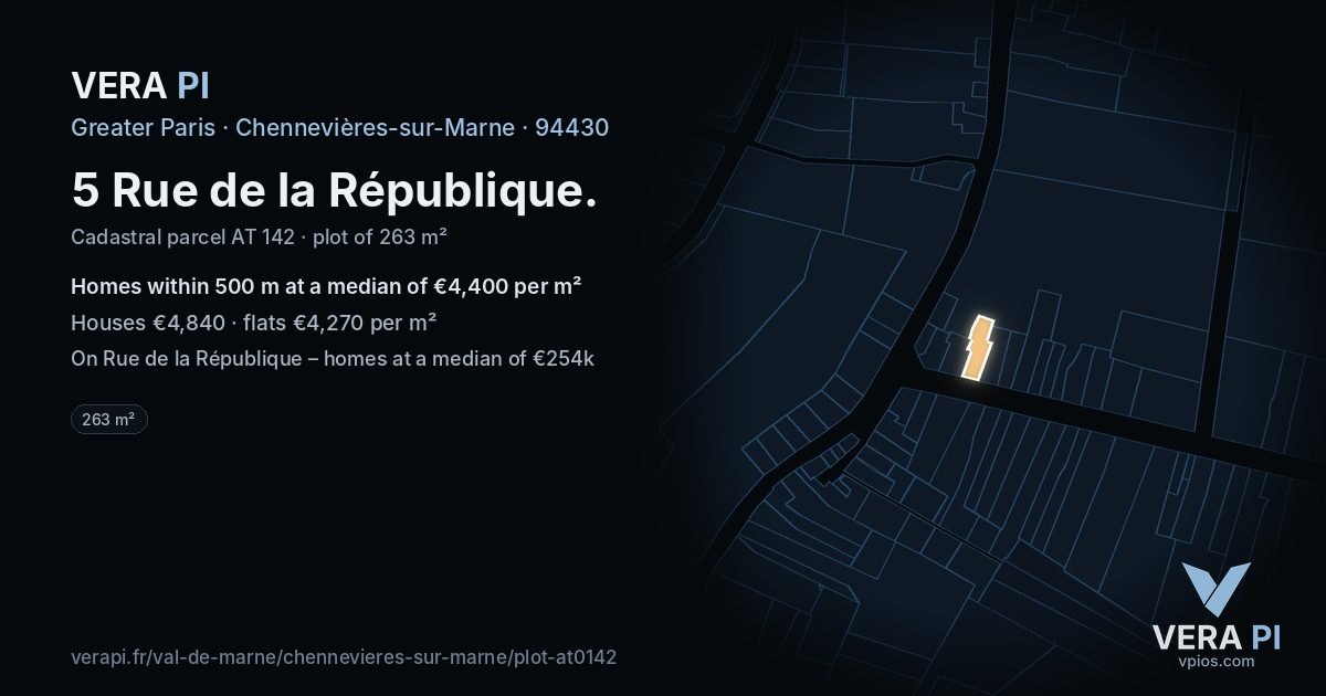 5 Rue de la République, Chennevières-sur-Marne at night – the plot lit, the parcels around coloured by the prices near them