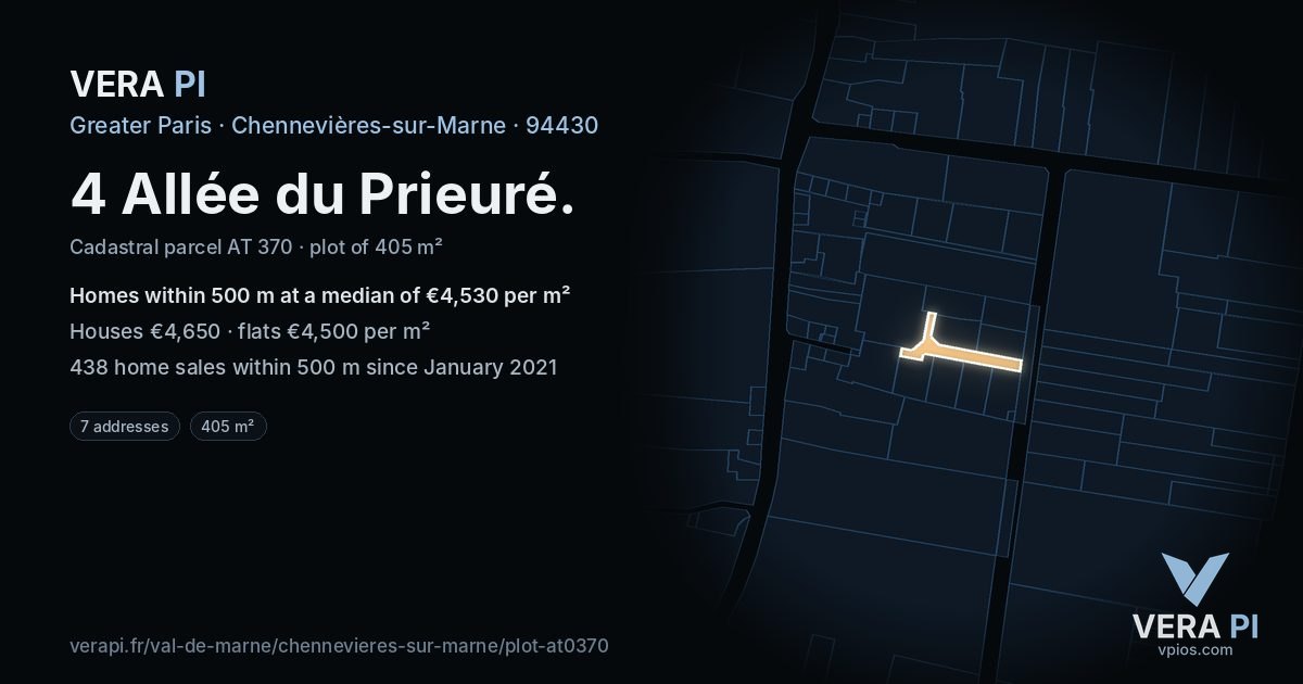 4 Allée du Prieuré, Chennevières-sur-Marne at night – the plot lit, the parcels around coloured by the prices near them
