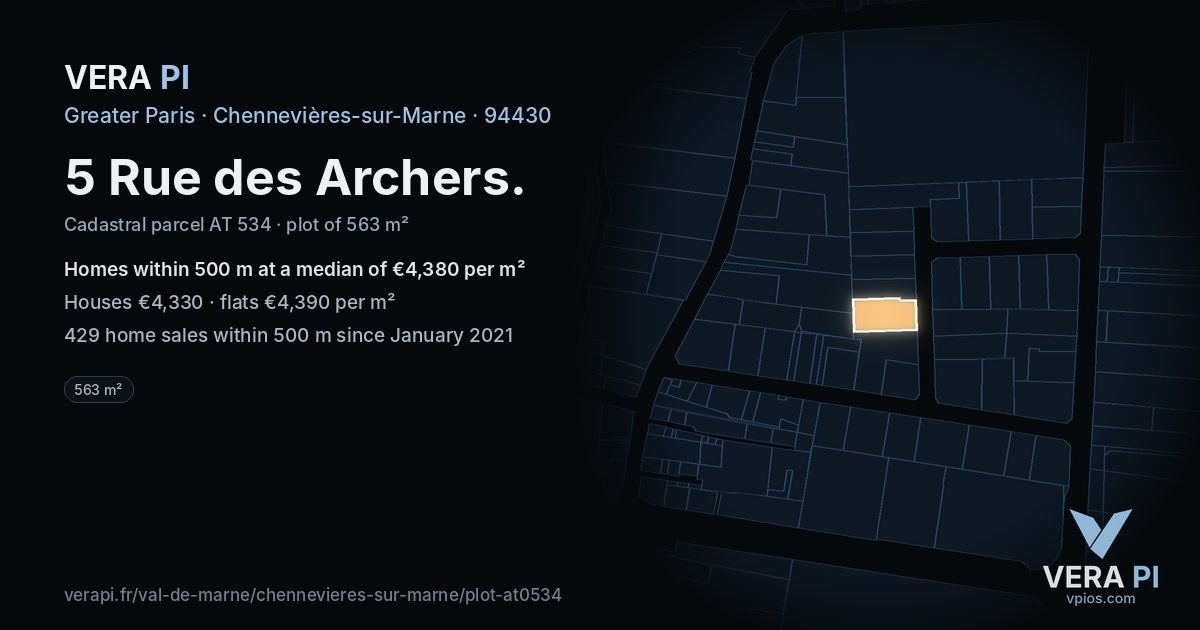 5 Rue des Archers, Chennevières-sur-Marne at night – the plot lit, the parcels around coloured by the prices near them