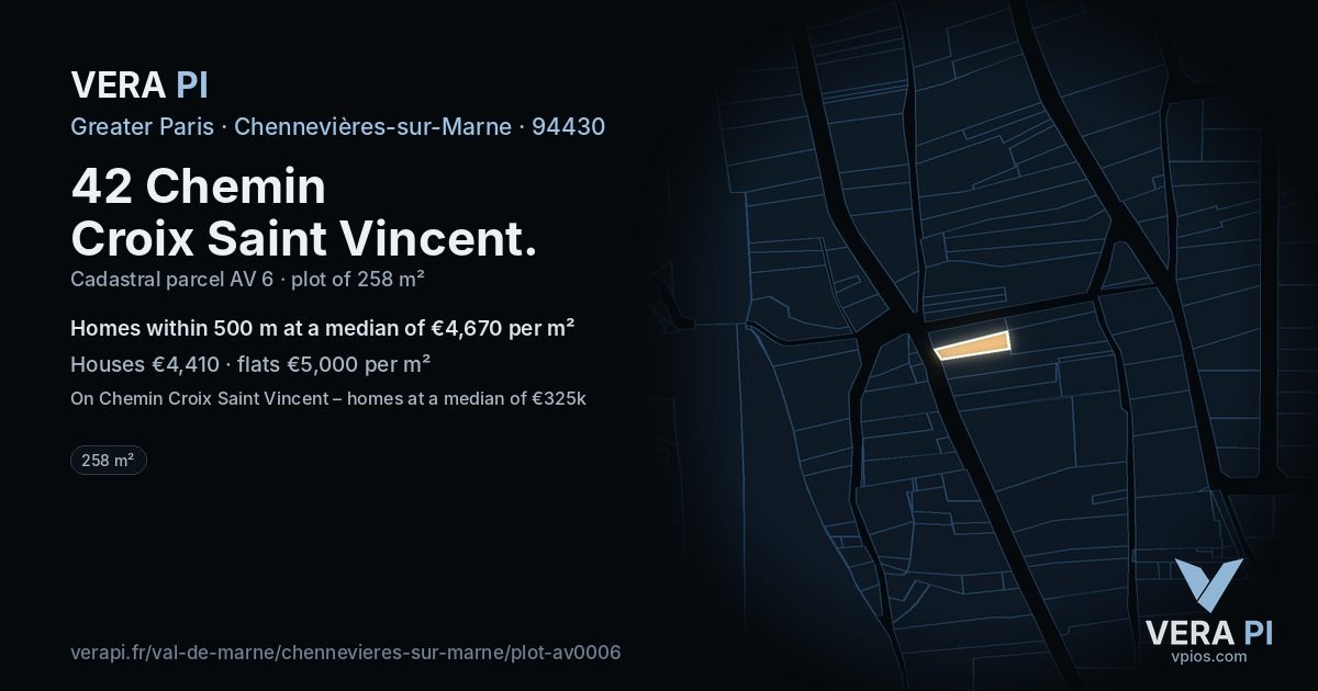 42 Chemin Croix Saint Vincent, Chennevières-sur-Marne at night – the plot lit, the parcels around coloured by the prices near them