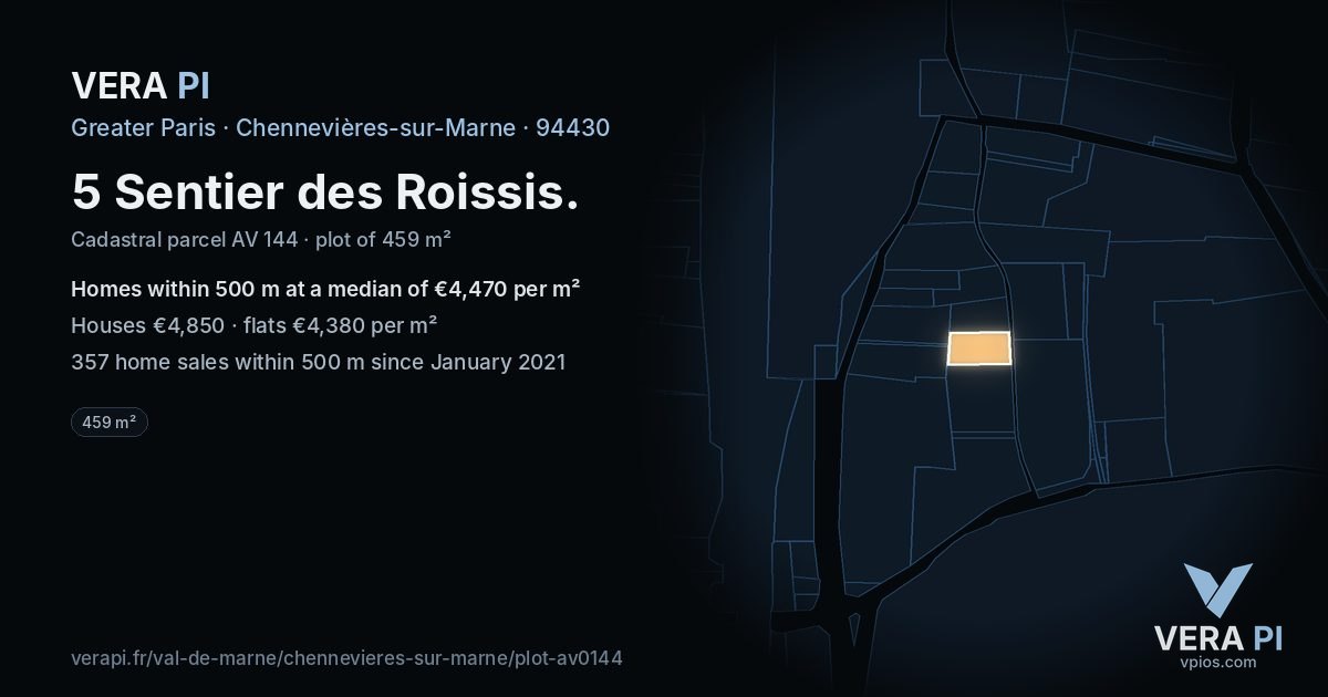 5 Sentier des Roissis, Chennevières-sur-Marne at night – the plot lit, the parcels around coloured by the prices near them