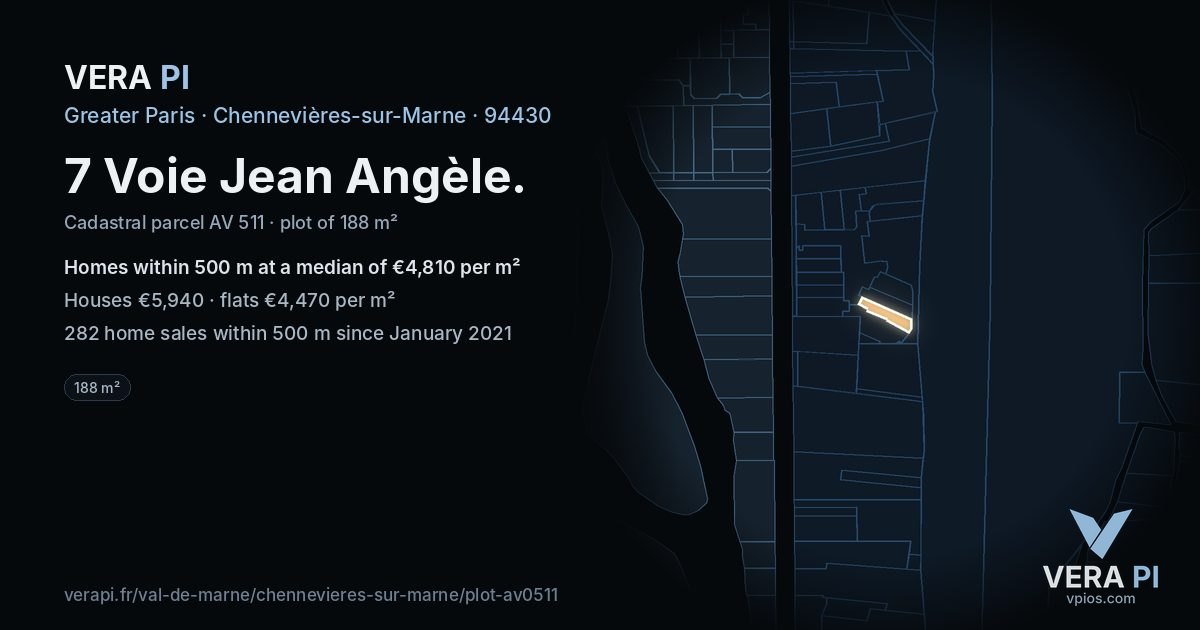 7 Voie Jean Angèle, Chennevières-sur-Marne at night – the plot lit, the parcels around coloured by the prices near them