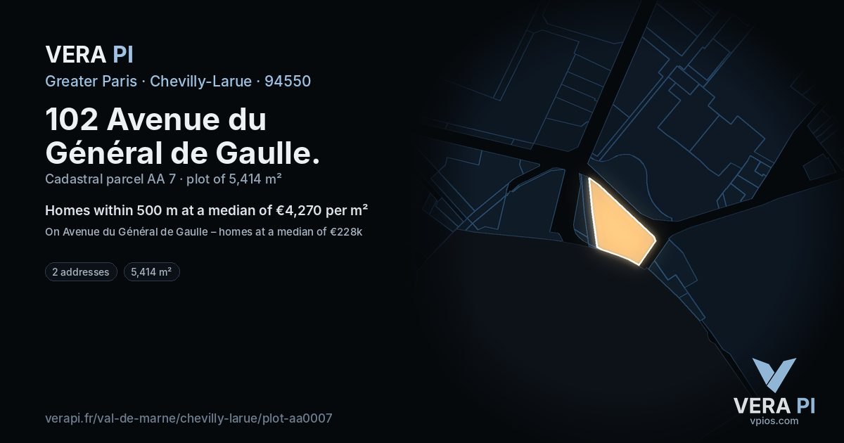 102 Avenue du Général de Gaulle, Chevilly-Larue at night – the plot lit, the parcels around coloured by the prices near them