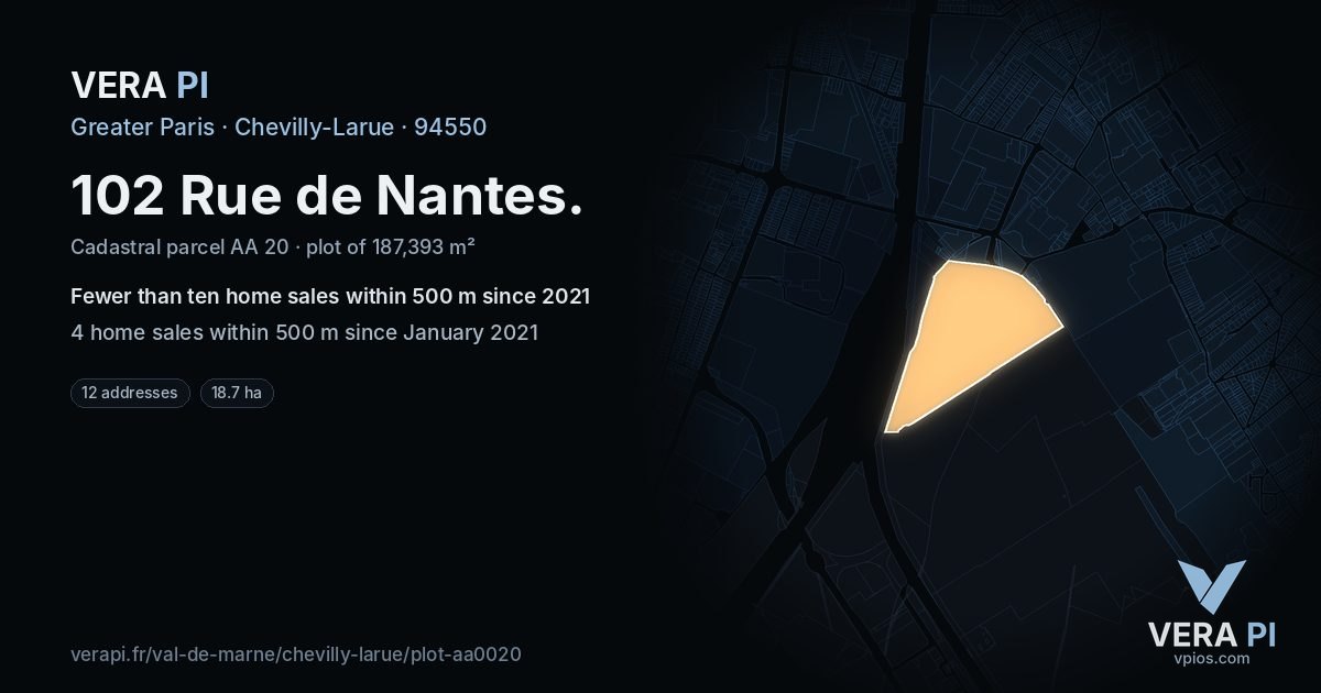 102 Rue de Nantes, Chevilly-Larue at night – the plot lit, the parcels around coloured by the prices near them