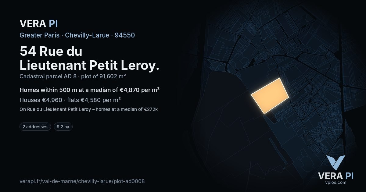 54 Rue du Lieutenant Petit Leroy, Chevilly-Larue at night – the plot lit, the parcels around coloured by the prices near them