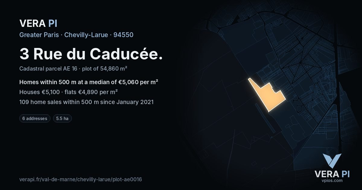 3 Rue du Caducée, Chevilly-Larue at night – the plot lit, the parcels around coloured by the prices near them