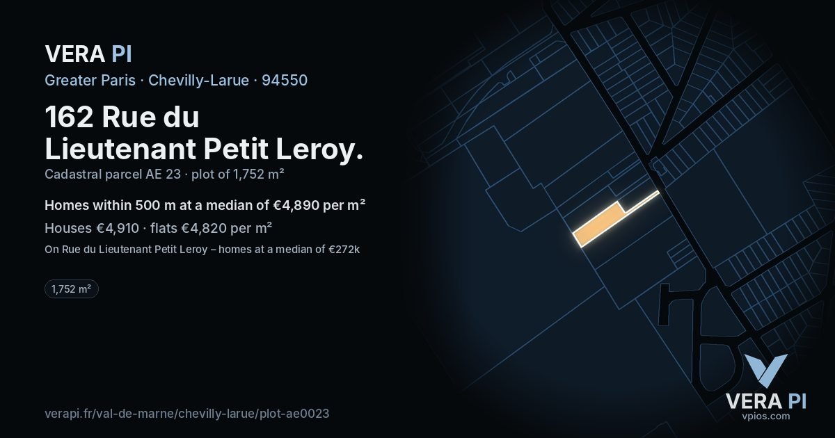 162 Rue du Lieutenant Petit Leroy, Chevilly-Larue at night – the plot lit, the parcels around coloured by the prices near them