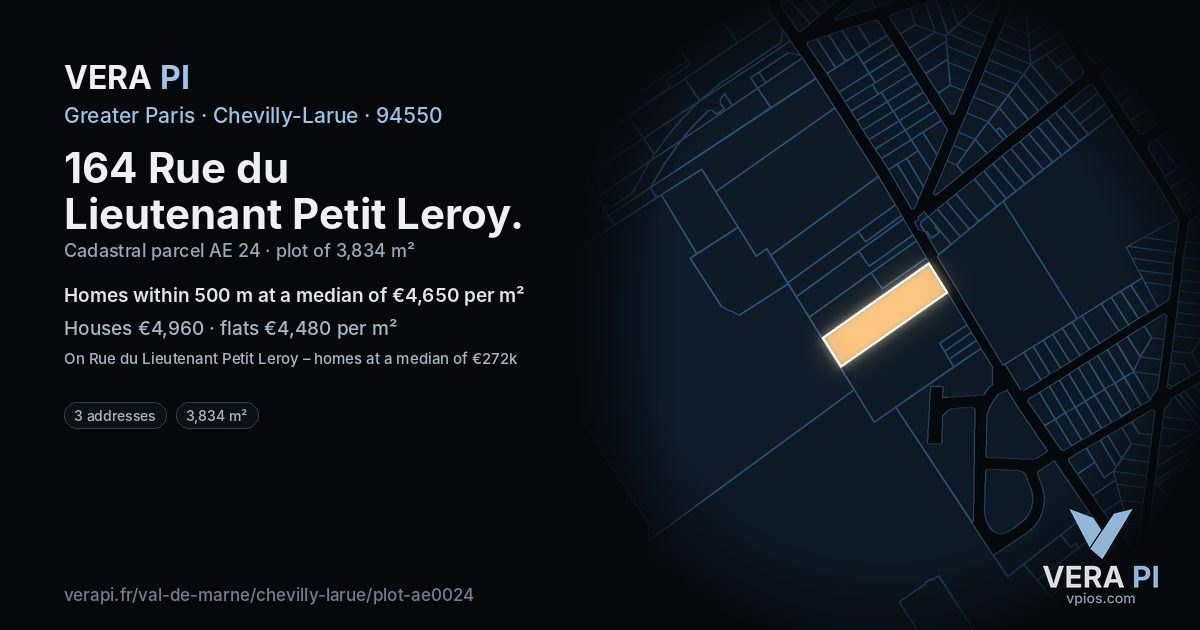 164 Rue du Lieutenant Petit Leroy, Chevilly-Larue at night – the plot lit, the parcels around coloured by the prices near them