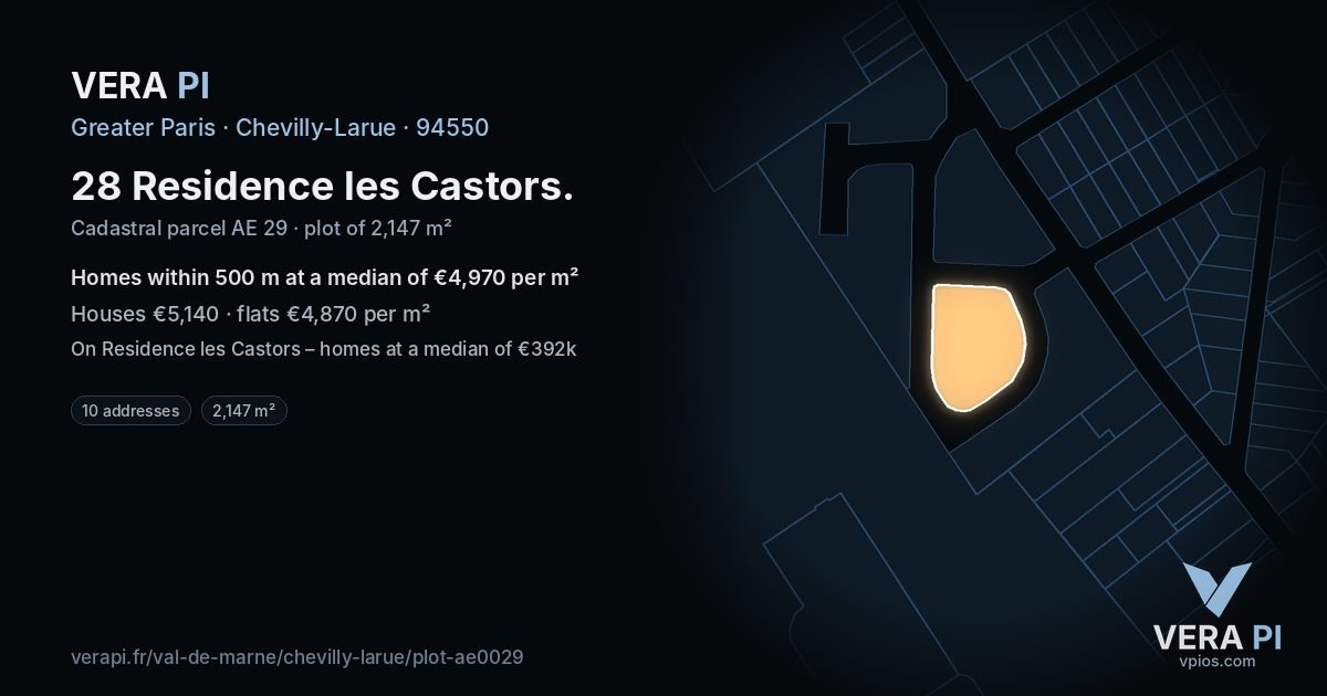 28 Residence les Castors, Chevilly-Larue at night – the plot lit, the parcels around coloured by the prices near them