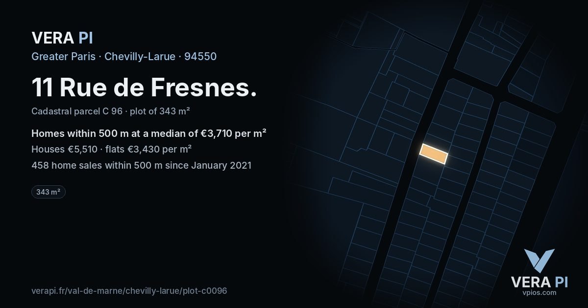 11 Rue de Fresnes, Chevilly-Larue at night – the plot lit, the parcels around coloured by the prices near them