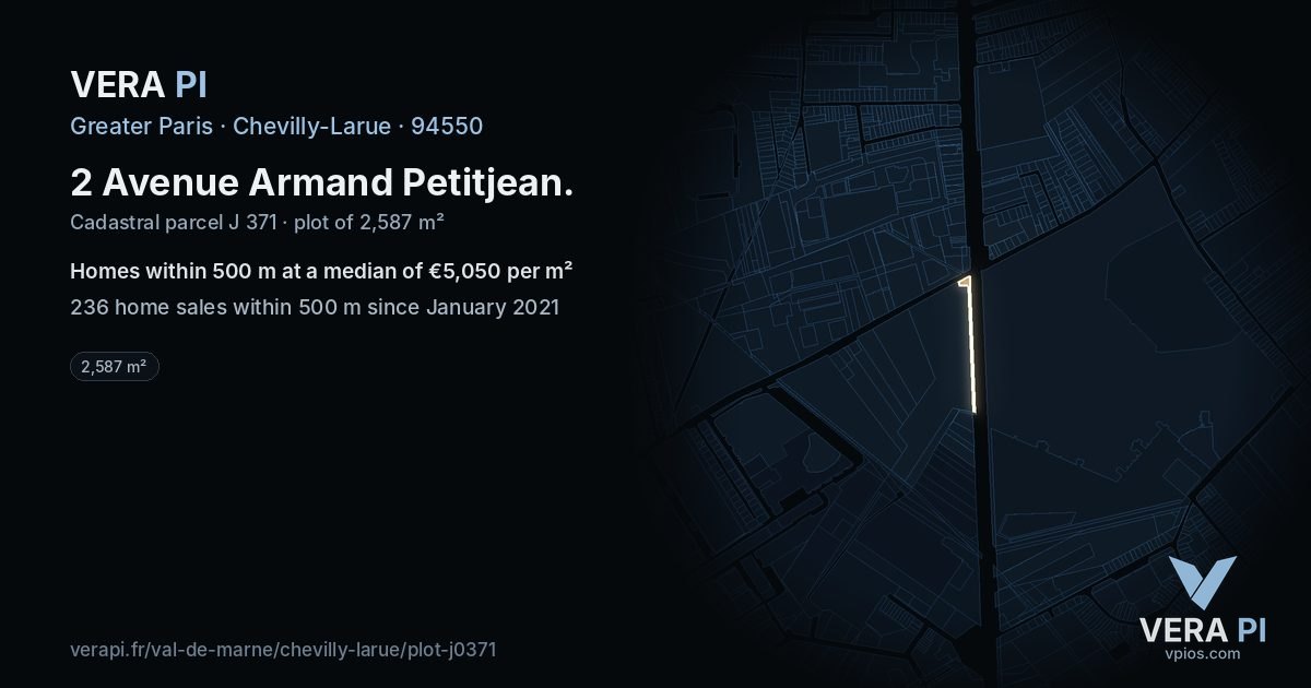 2 Avenue Armand Petitjean, Chevilly-Larue at night – the plot lit, the parcels around coloured by the prices near them