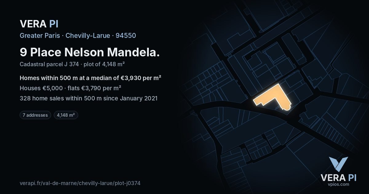 9 Place Nelson Mandela, Chevilly-Larue at night – the plot lit, the parcels around coloured by the prices near them