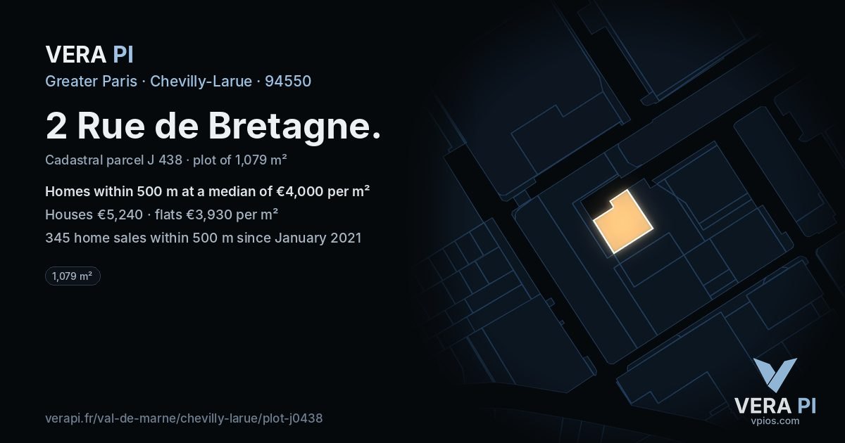 2 Rue de Bretagne, Chevilly-Larue at night – the plot lit, the parcels around coloured by the prices near them