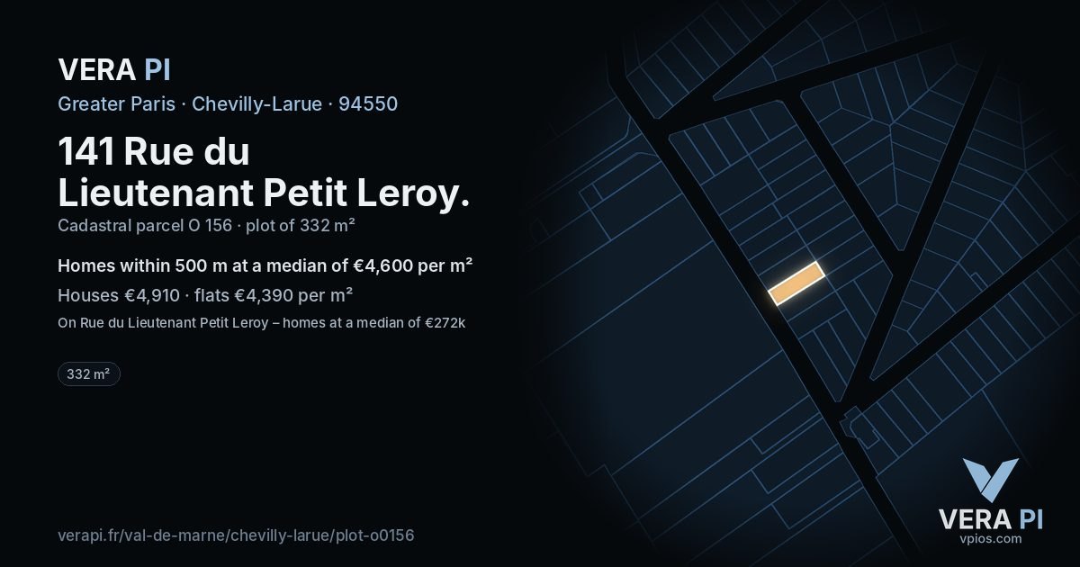 141 Rue du Lieutenant Petit Leroy, Chevilly-Larue at night – the plot lit, the parcels around coloured by the prices near them